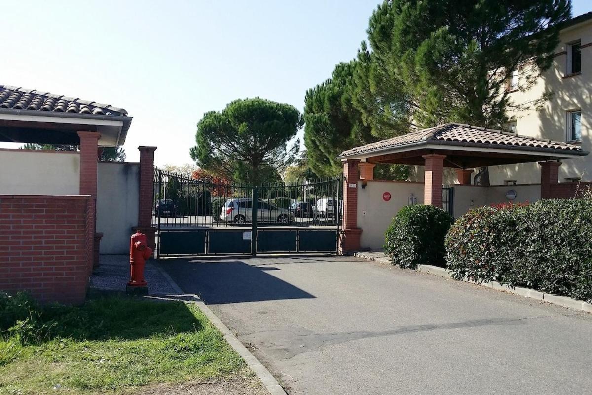 Le Sporting Land - Avec Entree Autonome, Parking Prive & Sa Piscine ! - Apartment Gaillac Exterior foto